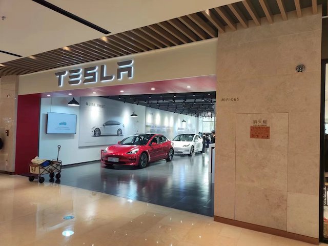 特斯拉降价调查：有人投诉有人“抄底”，部分城市门店订单激增500%