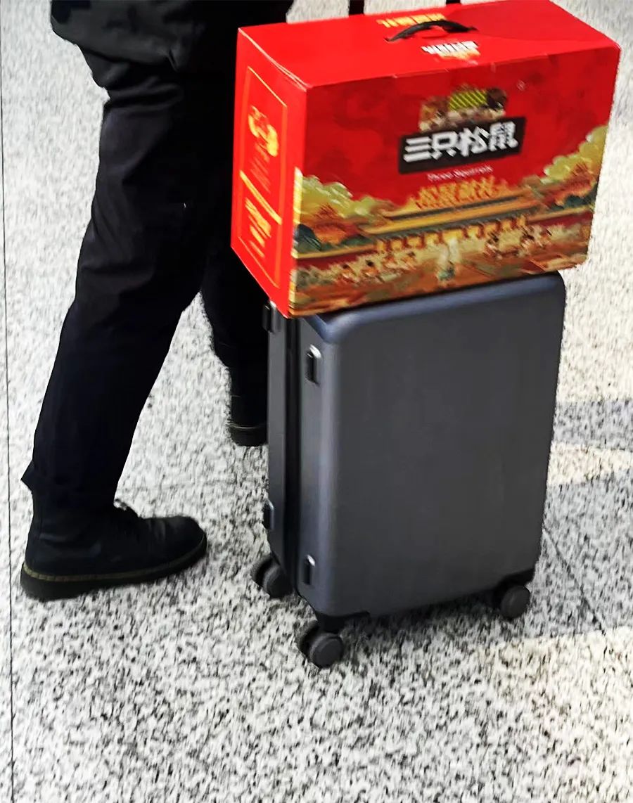 春运大戏里，这些上市公司化身场务、气氛组……