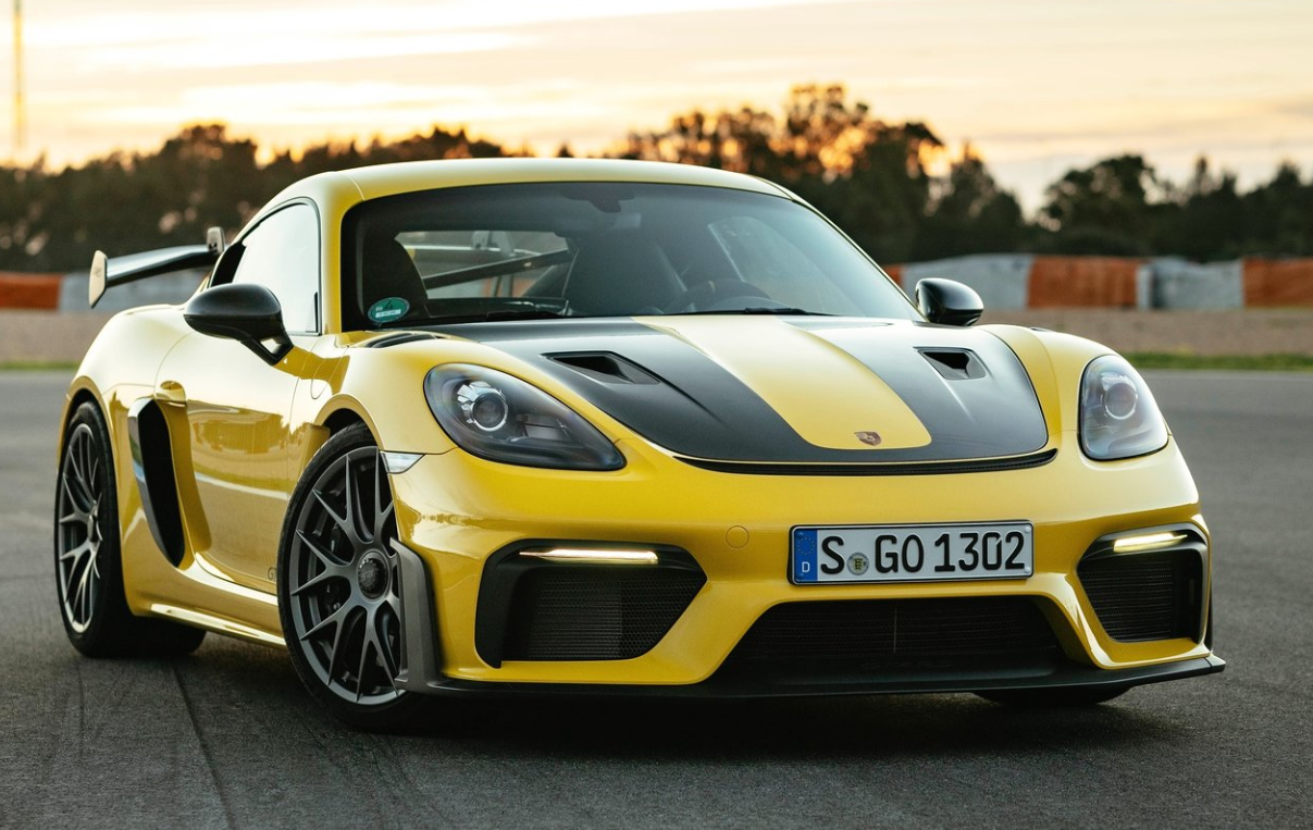 {六合彩}(保时捷718多少钱一台跑车)